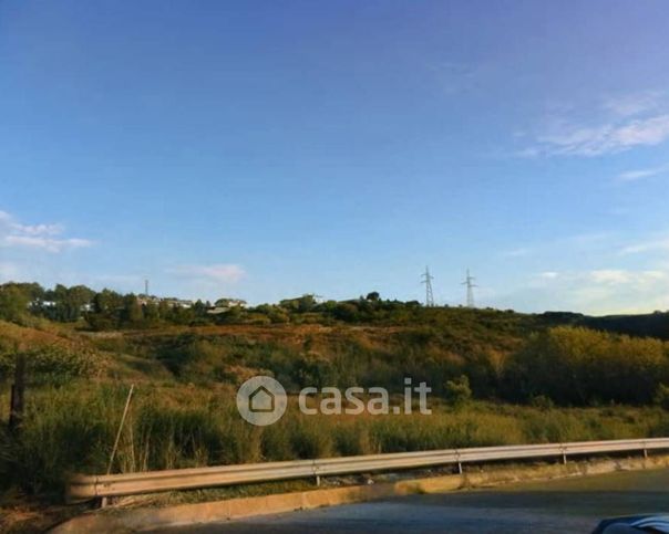 Terreno agricolo in commerciale in Viale degli Angioini