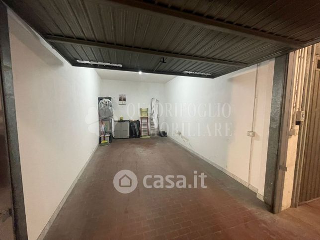 Box/posto auto in residenziale in Via Fratelli Poggini 64
