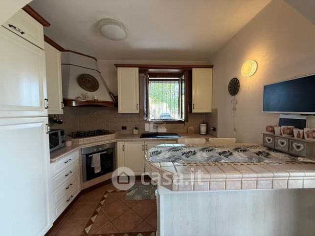 Casa indipendente in residenziale in Strada Comunale San Pietro 194
