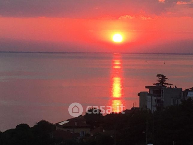 Villetta a schiera in residenziale in Via Moncolano 13