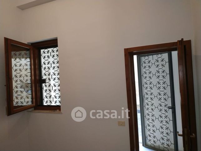 Ufficio in commerciale in Salita Orologio 15