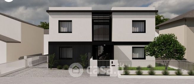 Casa indipendente in residenziale in Via Lombardia 29