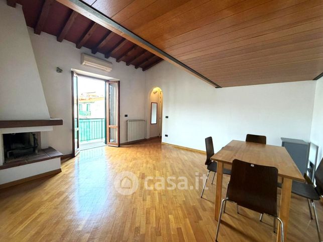 Appartamento in residenziale in Via Montebello