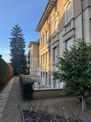 Ufficio in commerciale in Via Villa Luigi 1