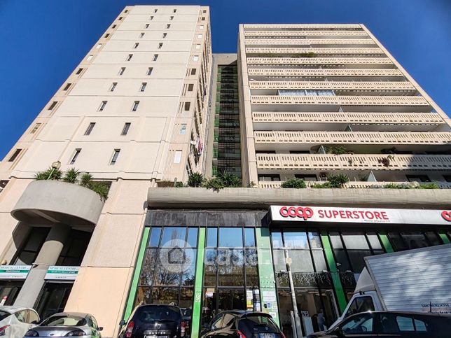 Ufficio in commerciale in Via Edmondo Caccuri 7