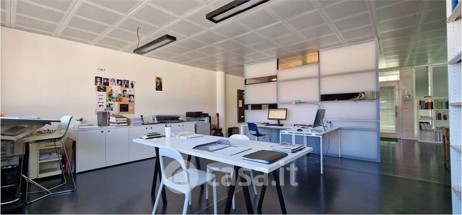 Ufficio in commerciale in Via Vittorio Veneto 284