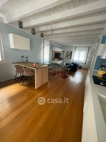 Villa in residenziale in 