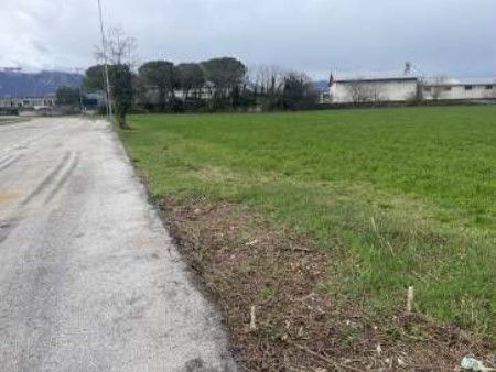 Terreno agricolo in commerciale in Via San Quirino