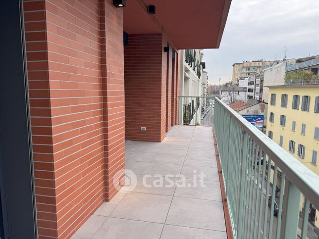 Appartamento in residenziale in Via Luigi Canonica 38