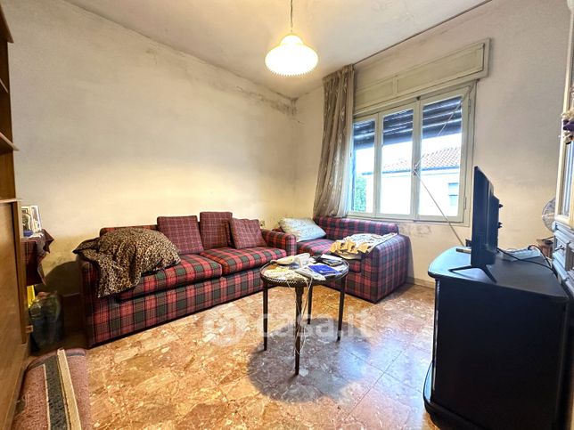 Casa bi/trifamiliare in residenziale in Via Zermanese 70