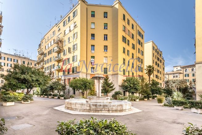 Appartamento in residenziale in Via Astura 2