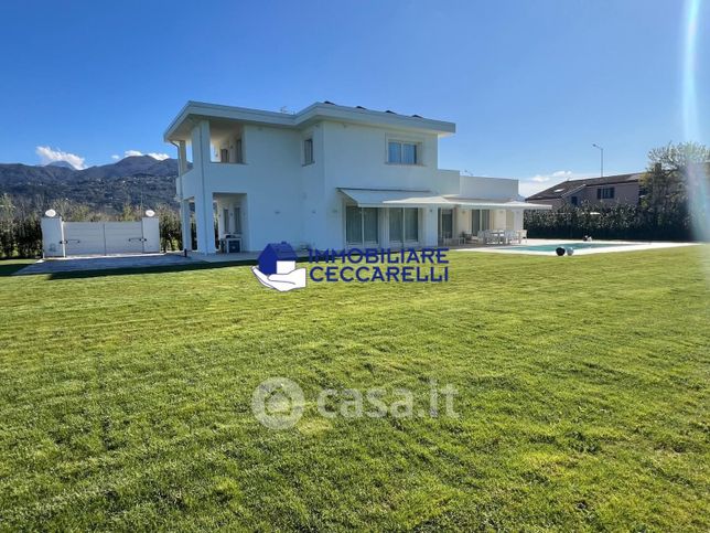 Villa in residenziale in Via Vaiana