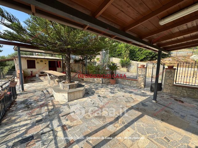 Villa in residenziale in Contrada Burgio