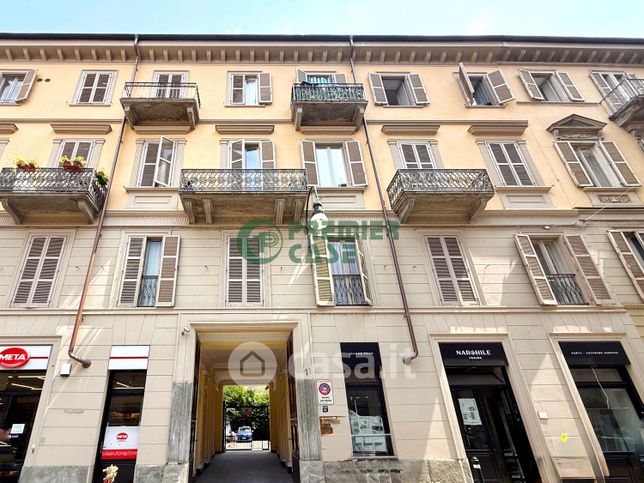 Appartamento in residenziale in Via Fratelli Calandra 11