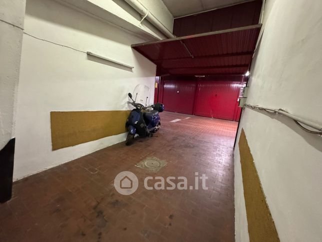 Garage/posto auto in residenziale in Via Barletta 133