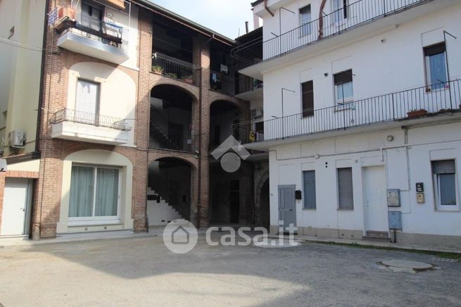 Rustico/casale in residenziale in Via Libertà 150