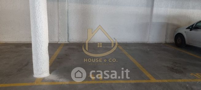 Box/posto auto in residenziale in Corso Milano 28