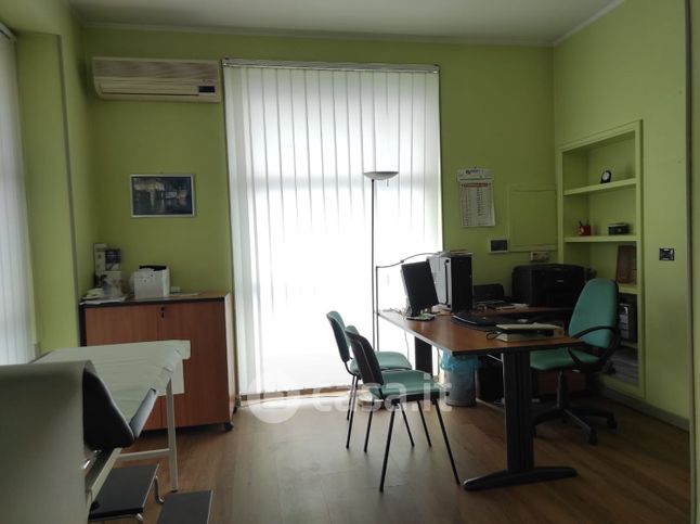 Ufficio in commerciale in Via degli Ortolani