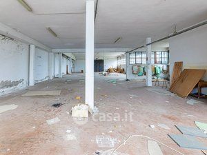 Capannone in commerciale in Via Rubattorno