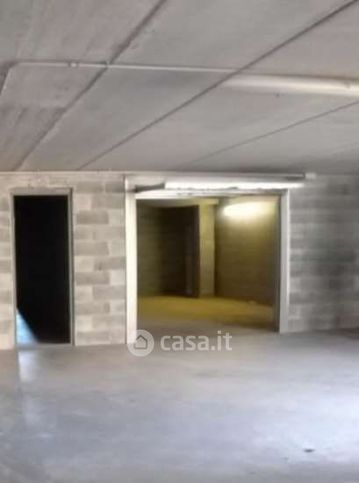 Box/posto auto in residenziale in Corso Re Arduino