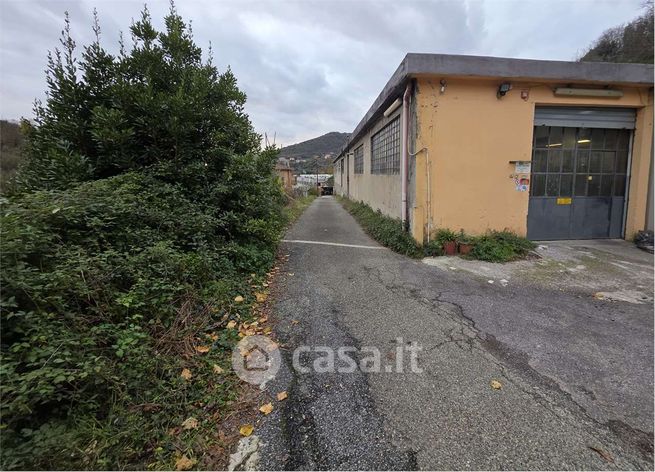 Capannone in commerciale in Via Geirato 106