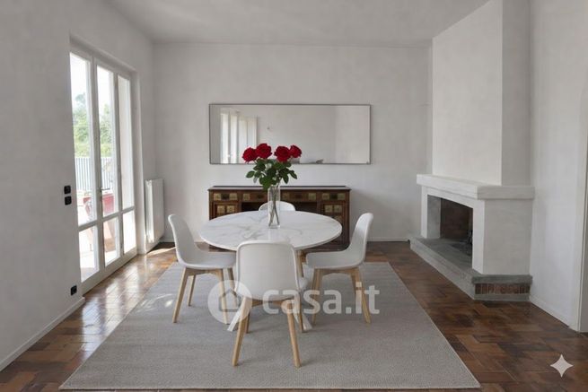 Villa in residenziale in 