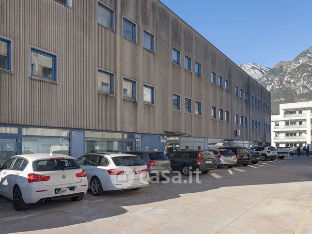 Capannone in commerciale in Via Alcide Degasperi