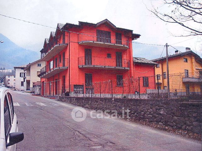 Appartamento in residenziale in Via Berbenno 27