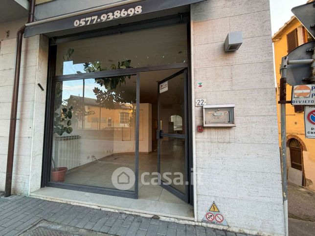Ufficio in commerciale in 