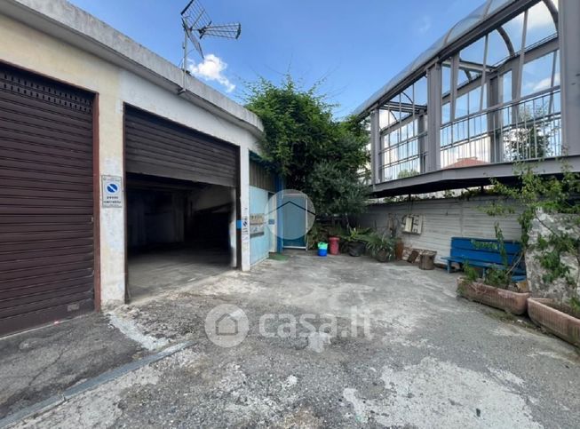 Garage/posto auto in residenziale in Via Fabio Filzi 12