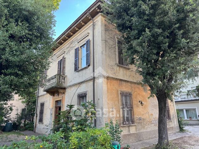 Villa in residenziale in Via Covignano 110