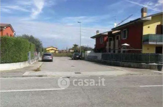 Terreno edificabile in residenziale in Via Pontida