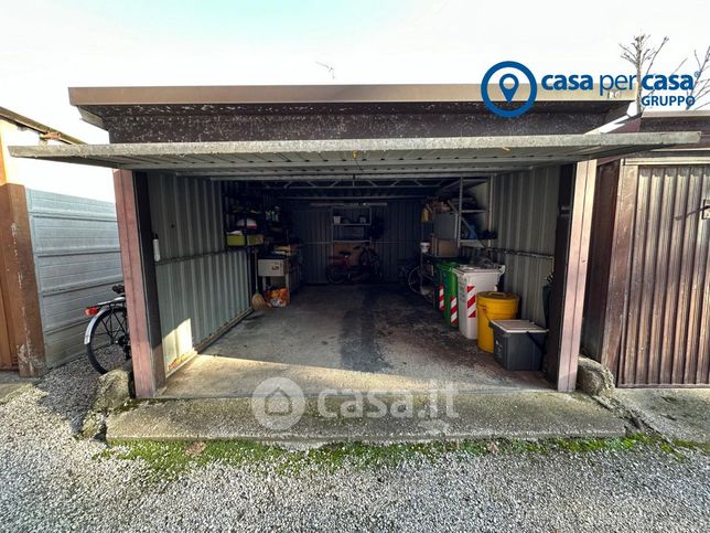 Box/posto auto in residenziale in Via Arzeron 18 /5