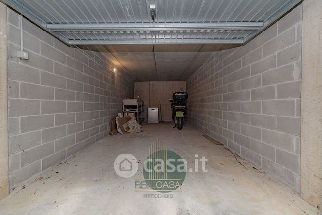 Garage/posto auto in residenziale in Via Unità d'Italia 8