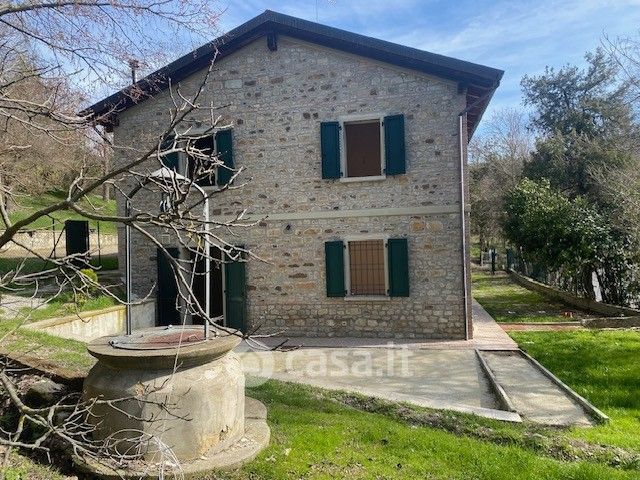 Rustico/casale in residenziale in Via Viara