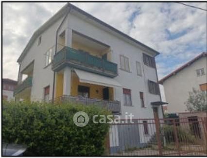 Appartamento in residenziale in Via Roncaccio 1
