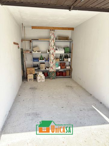Box/posto auto in residenziale in Via Romana 27