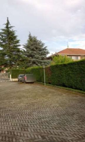 Box/posto auto in residenziale in Strada Fontana D'Orto