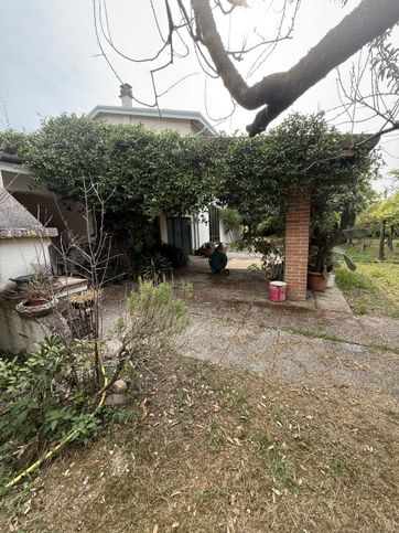 Villa in residenziale in Via delle Motte