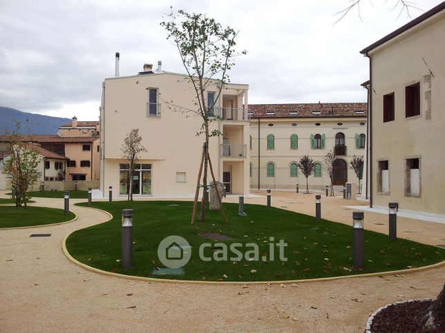 Ufficio in commerciale in Piazza Meschio 11 /1