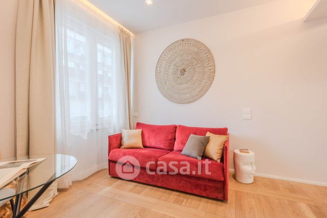 Appartamento in residenziale in Viale Evaristo Stefini 3