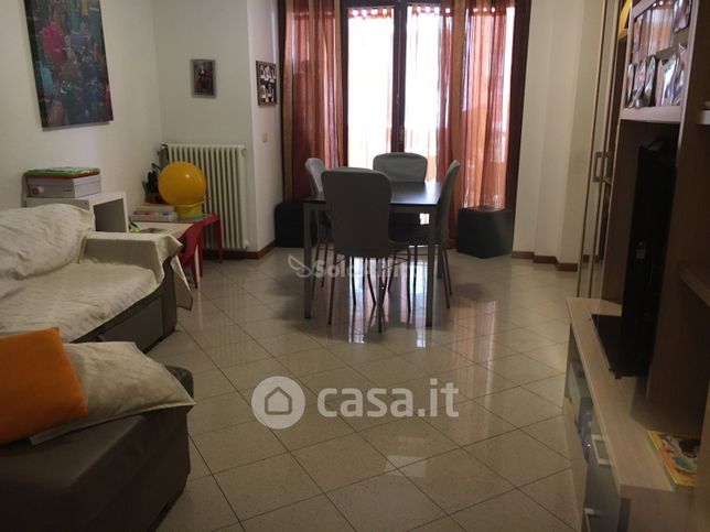 Appartamento in residenziale in Via Lagomaggio