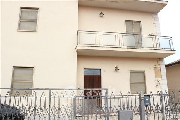 Casa indipendente in residenziale in
