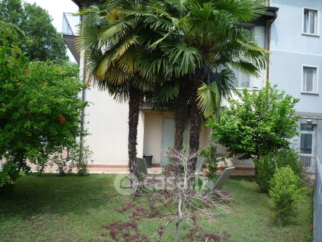Appartamento in residenziale in Via Falcetta 1