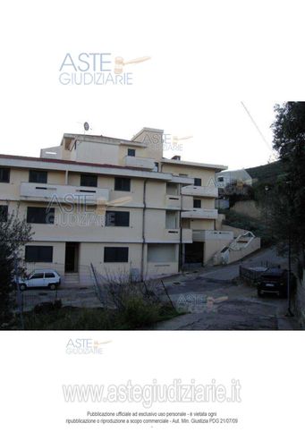 Box/posto auto in residenziale in Via San Anna
