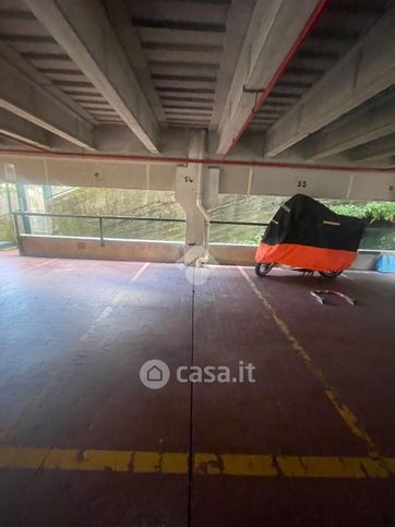 Box/posto auto in residenziale in Via Fratelli Betti