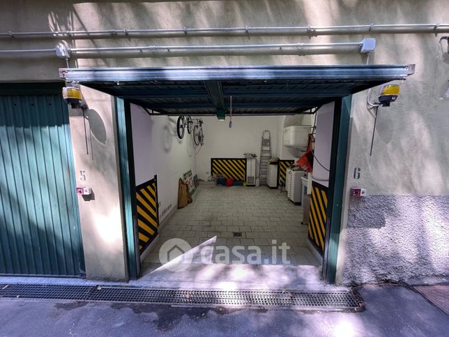 Box/posto auto in residenziale in Via Ambrogio Spinola 5