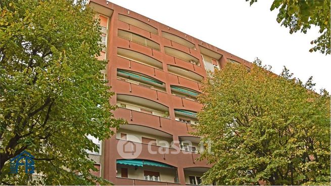 Appartamento in residenziale in Via S. Denis 185