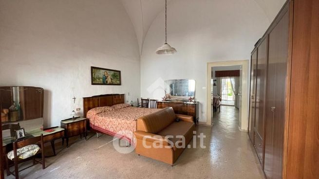 Casa indipendente in residenziale in Via Dante Alighieri 24