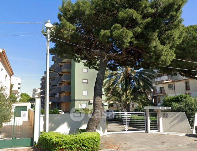 Garage/posto auto in residenziale in Viale Unità d'Italia 101